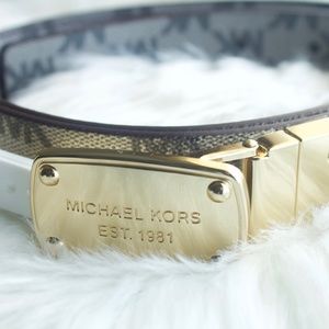 Michael Kors Logo Twist Reversible Belt